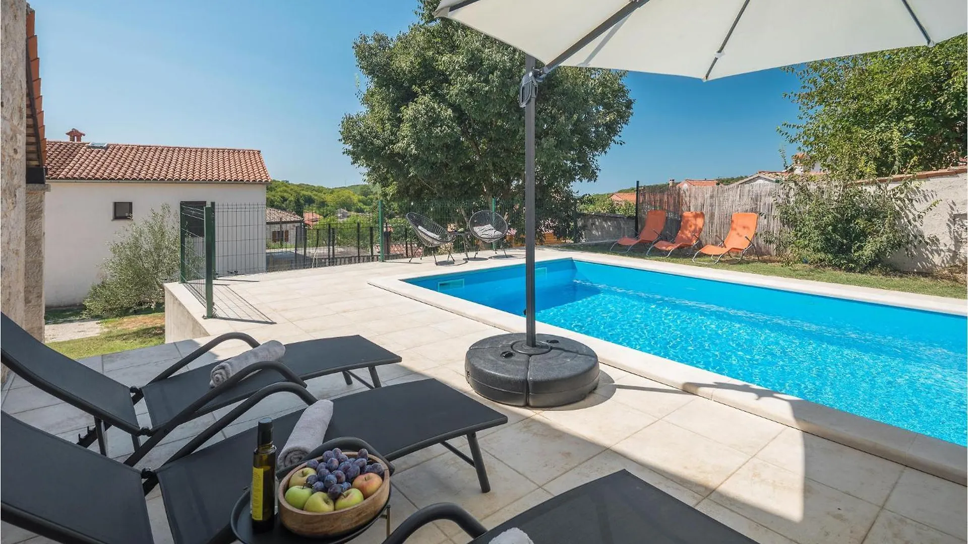 3 Bedroom Lovely Home In Sorici Croatia