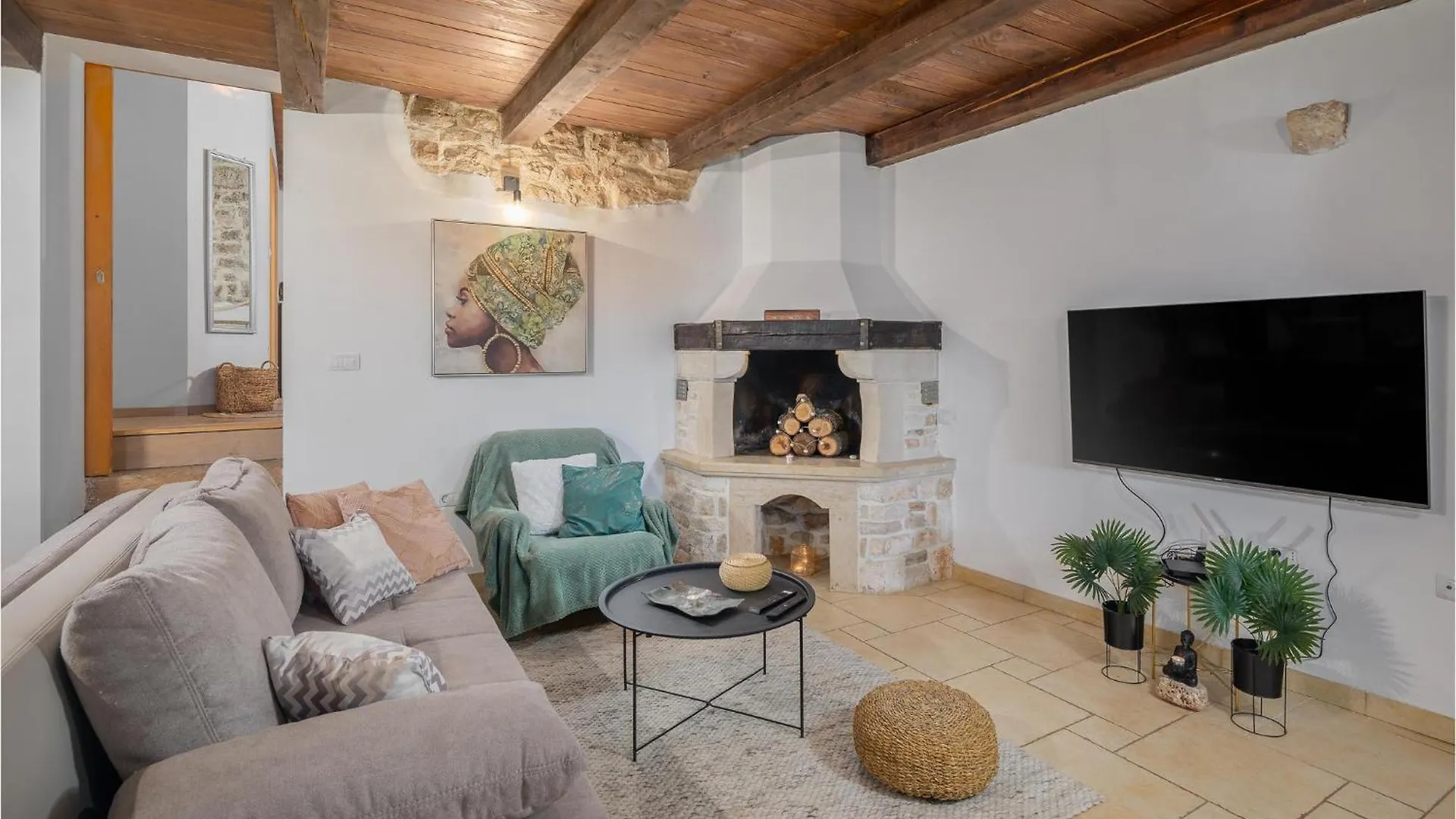 3 Bedroom Lovely Home In Sorici Holiday home